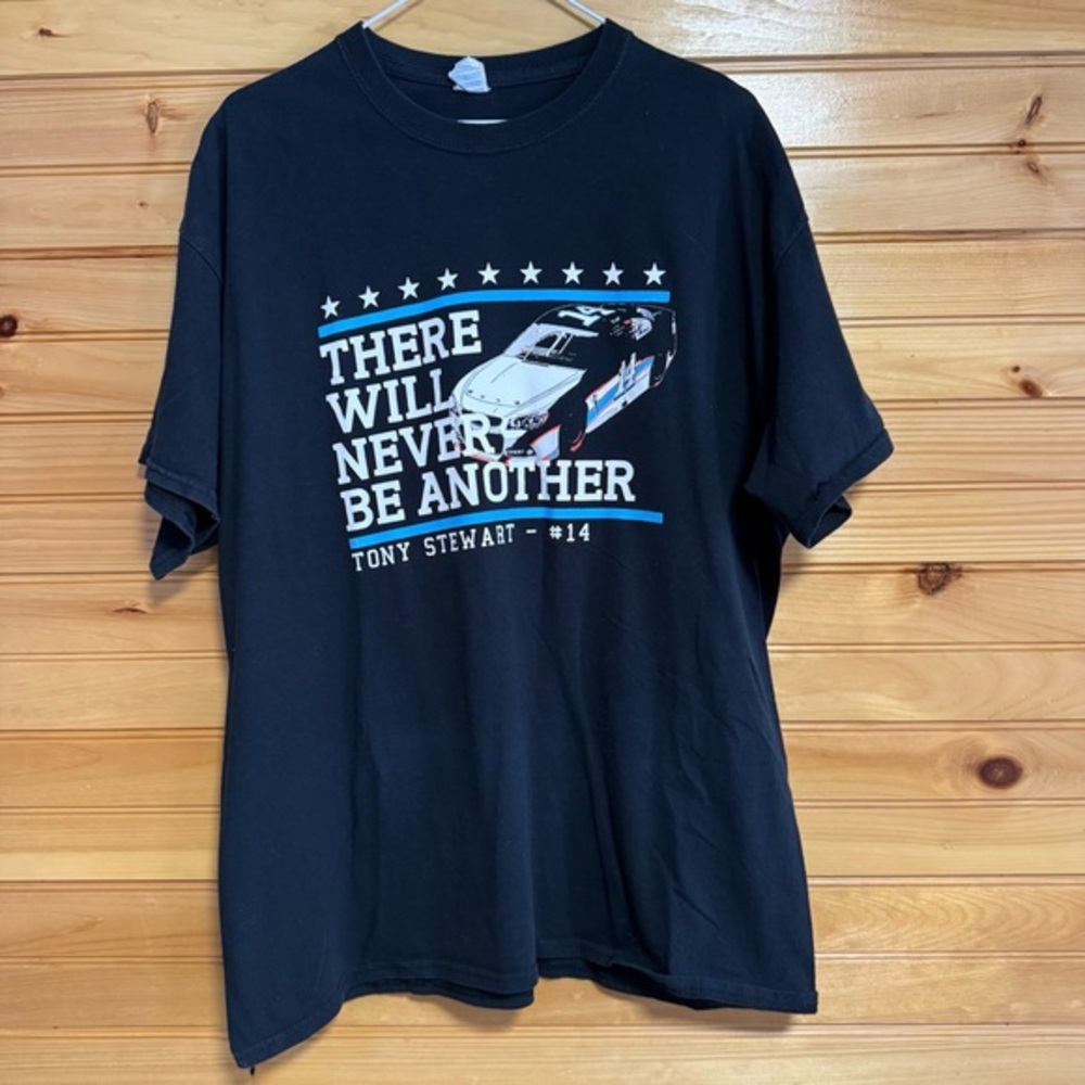 Gildan NASCAR Tony Stewart #14 There Will Never Be Another Black T-Shirt XL